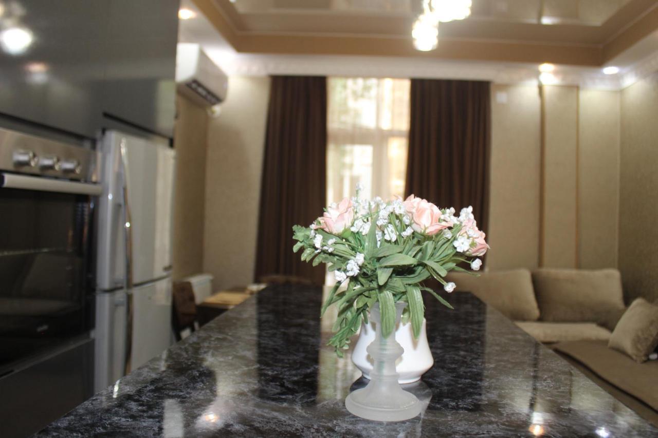 Hotel Tarasa Koutaïssi Extérieur photo