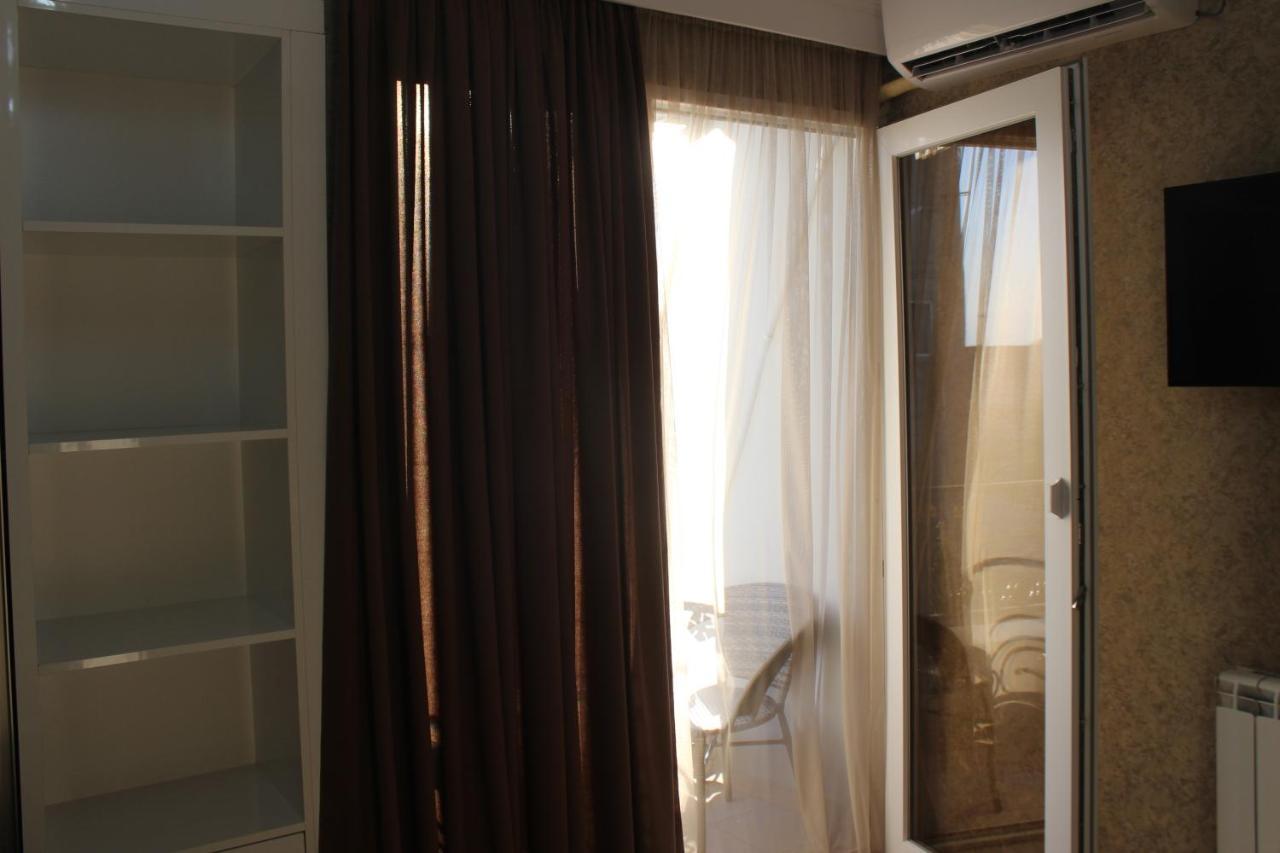 Hotel Tarasa Koutaïssi Extérieur photo