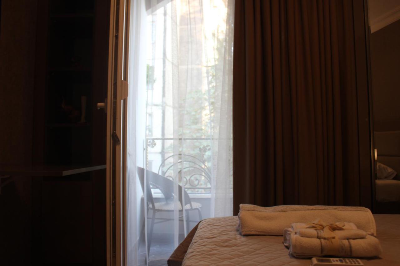 Hotel Tarasa Koutaïssi Extérieur photo
